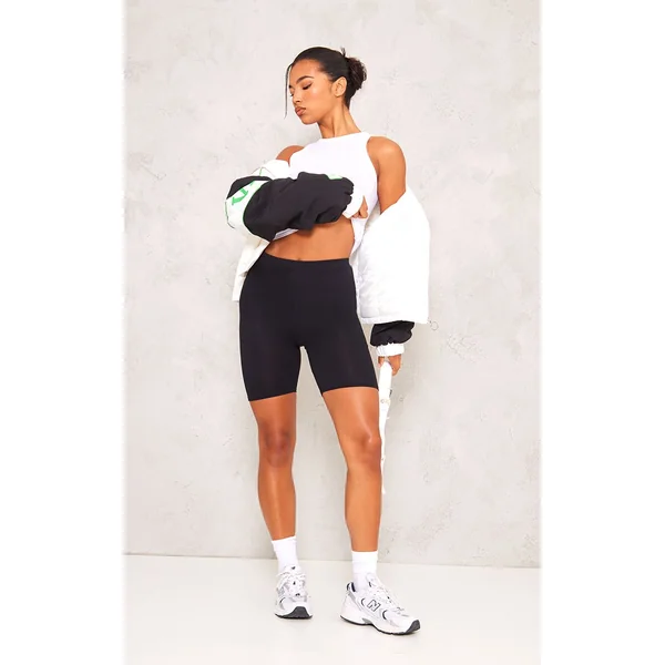 Noir Short Cycliste Basique En Mélange De Coton