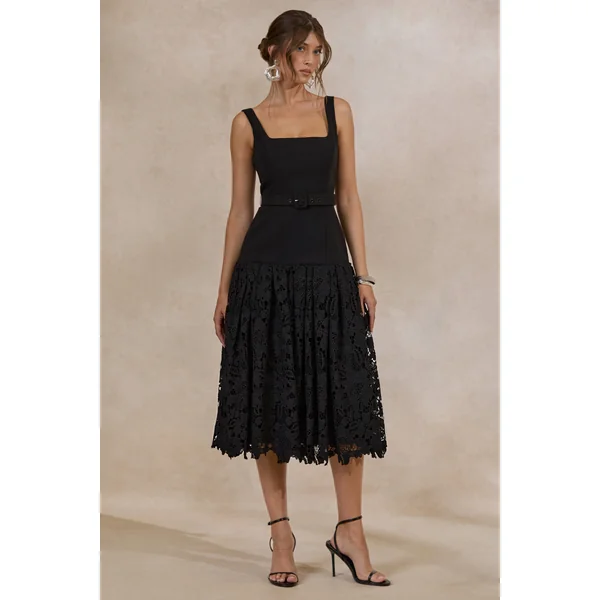 Norrie | Robe mi-longue noire à décolleté carré et jupe volumineuse en dentelle