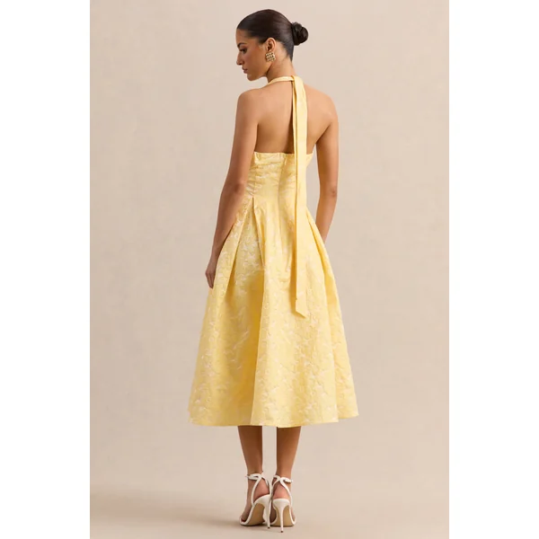 Nyomi | Robe mi-longue en satin citron à encolure dos nu
