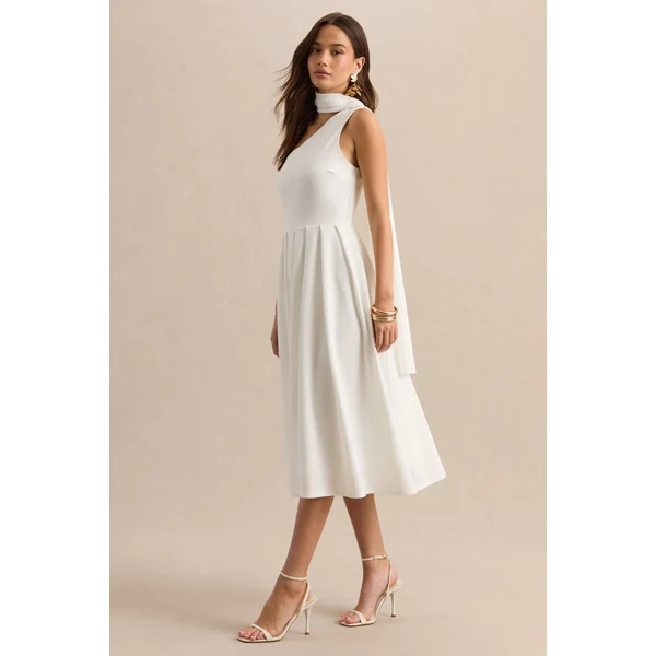 Odette | Robe mi-longue blanche à encolure asymétrique avec écharpe