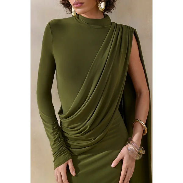 Oliria | Robe longue olive à encolure haute avec une manche longue et détail écharpe