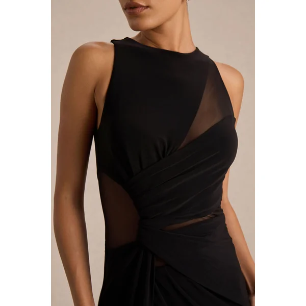 Opaline | Robe longue noire à encolure ras-du-cou