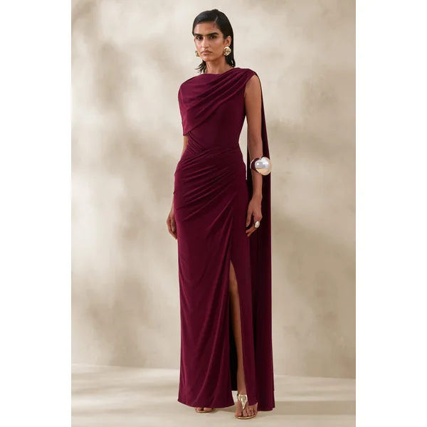 Palomara | Robe longue bordeaux à encolure ronde avec ceinture fluide et fente haute à l’avant