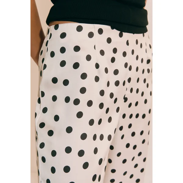 Pantalon droit satiné à pois