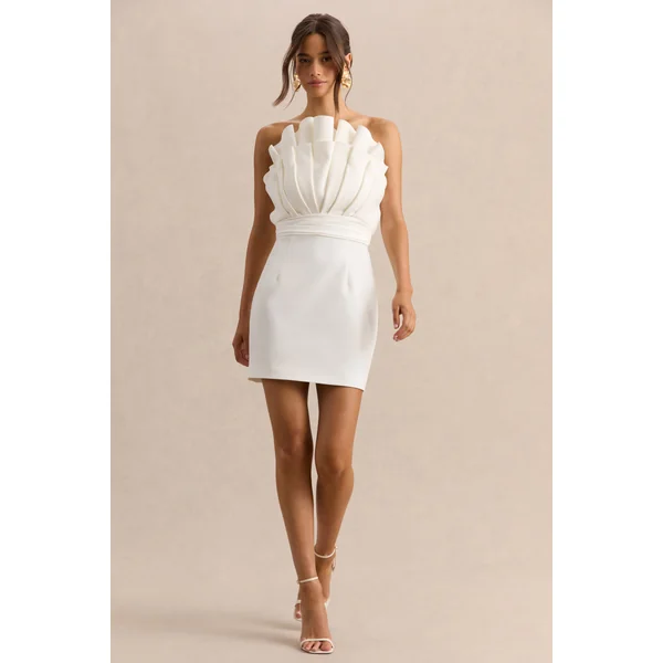 Pastoral | Mini-robe blanche à encolure asymétrique avec volants