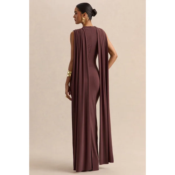 Patrina | Robe longue marron à encolure montante avec détails drapés et manches cape