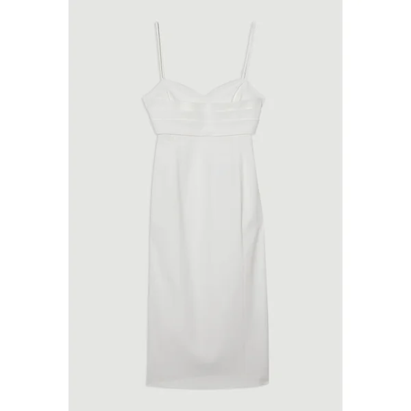 Petite robe midi ajustée avec détails corset soigné