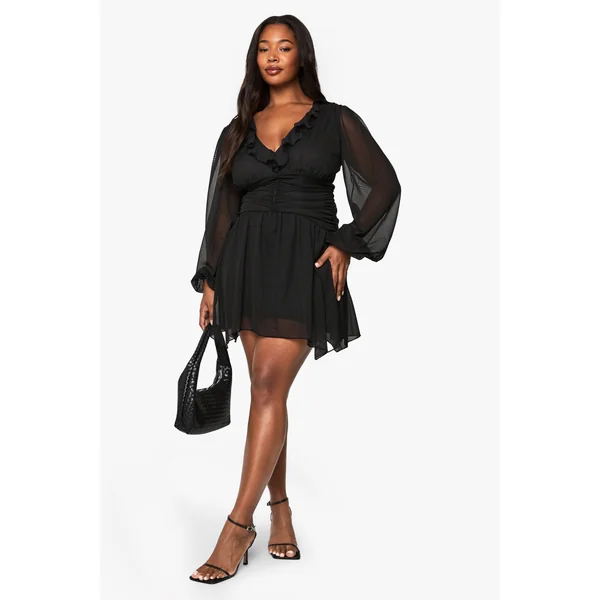 plus robe patineuse en résille à volants