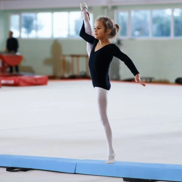 Poutre d'Équilibre Pliable de 210 cm Barre de Gymnastique au Sol Portable en Mousse avec Housse en Daim Amovible et Fond Antidérapant 6 Couleurs au Choix