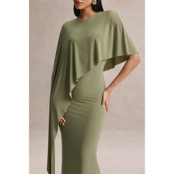 Ravena | Robe longue olive à encolure ras du cou avec manche cape asymétrique
