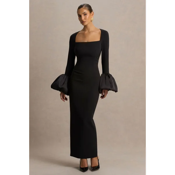 Retreat | Robe longue noire à décolleté carré avec manches bouffantes en satin
