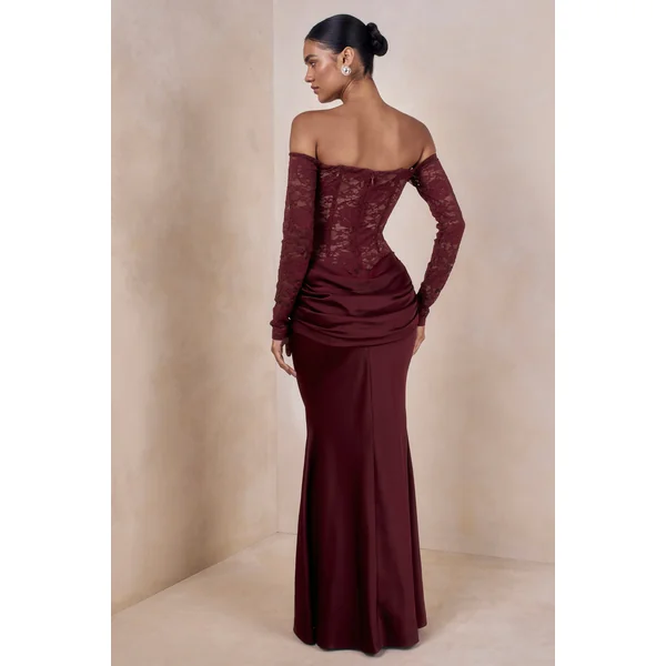 Rinna | Robe longue bordeaux en dentelle à encolure Bardot