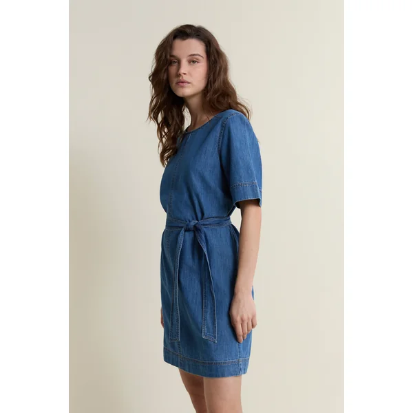 Robe ceinturée en denim