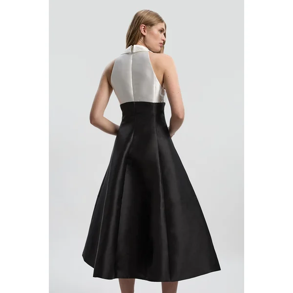 Robe Chemise Petite en Sergé à Contraste Smoking Ajustée avec Jupe Évasée