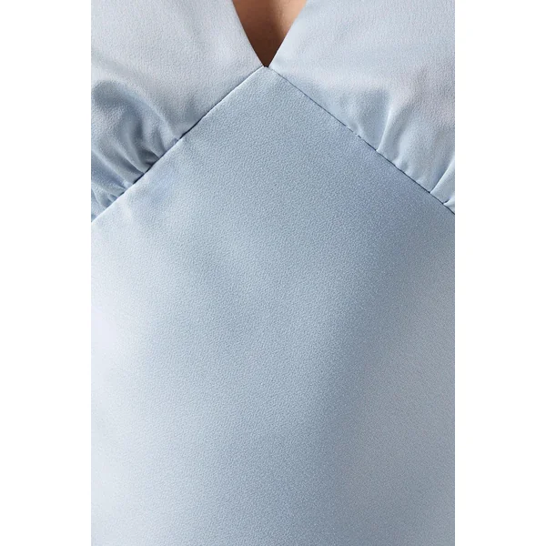 Robe de Demoiselle d'Honneur Longue en Satin avec Détail Dos Ouvert