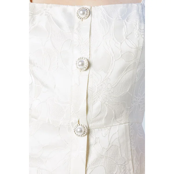 Robe de Mariée Courte à Manches Bouffantes et Boutons Bijoux