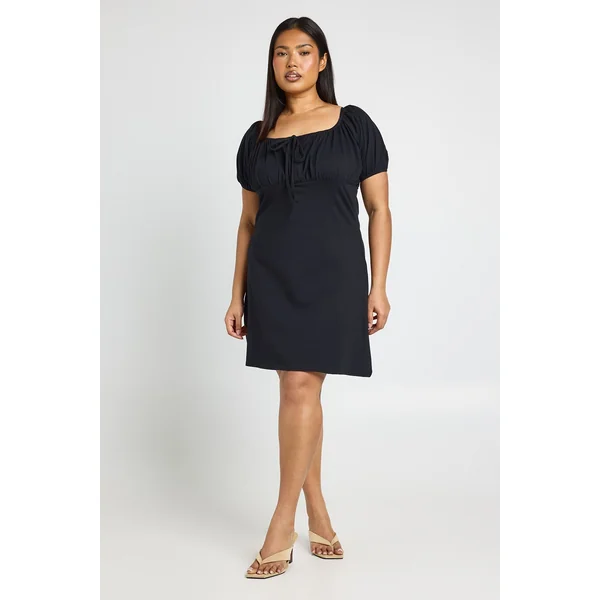 Robe Grande Taille À Manches Courtes Et Encolure Laitière En Coton
