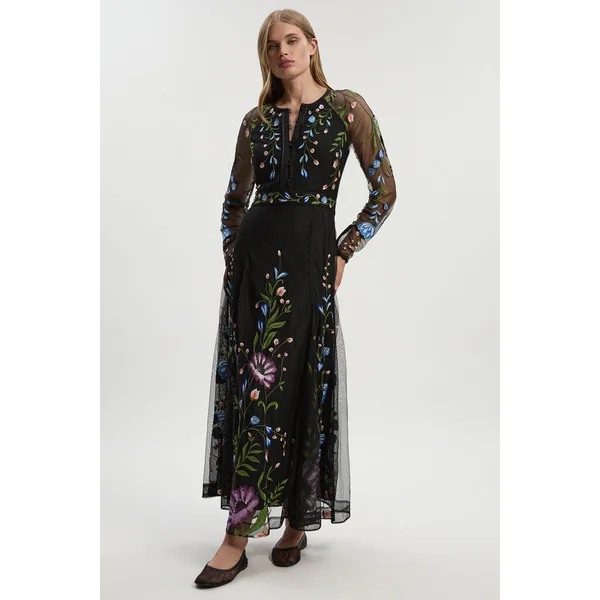 Robe Longue Ceinturée en Maille Tissée avec Broderies Florales Placées