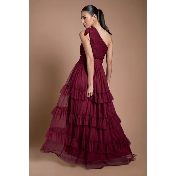 Robe Longue De Demoiselle D'honneur Bordeaux En Mesh Plissé À Une Épaule Avec Volants Étagés