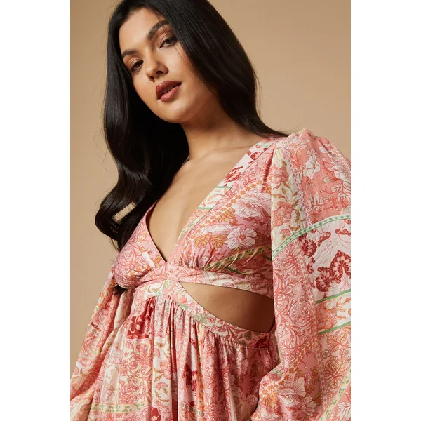Robe Longue Imprimée à Manches Longues avec Détails Découpés sur les Côtés