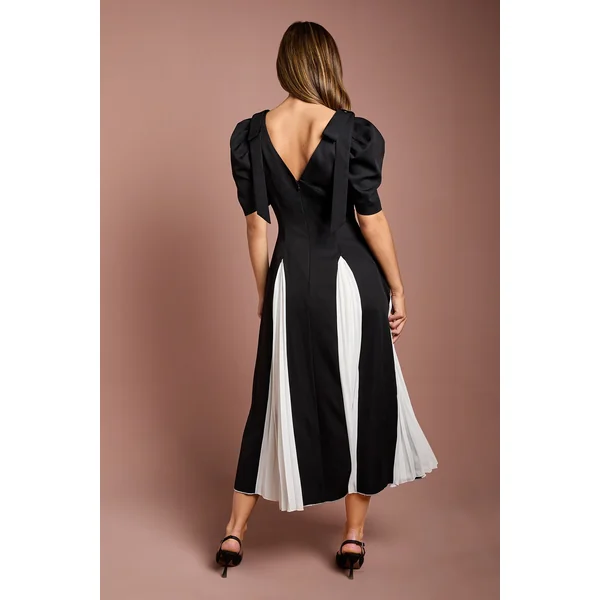 Robe Maxi en Crêpe à Manches Courtes avec Godets