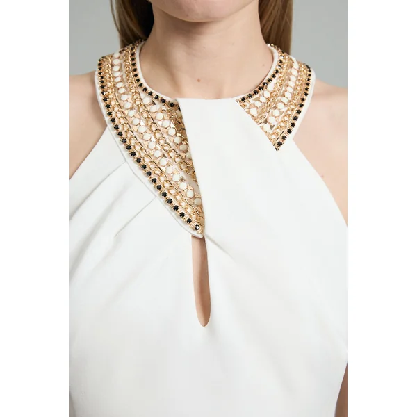 Robe maxi halter avec détail chaîne émaillée