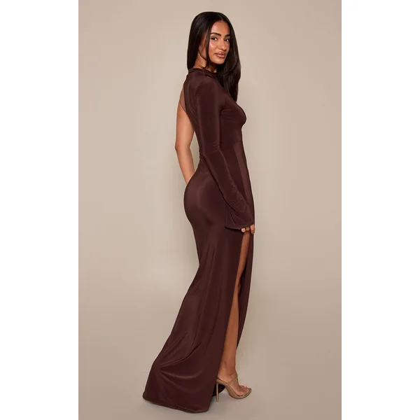 Robe Maxi Moulante Petite À Manches Longues Avec Découpes Et Détails Bordés