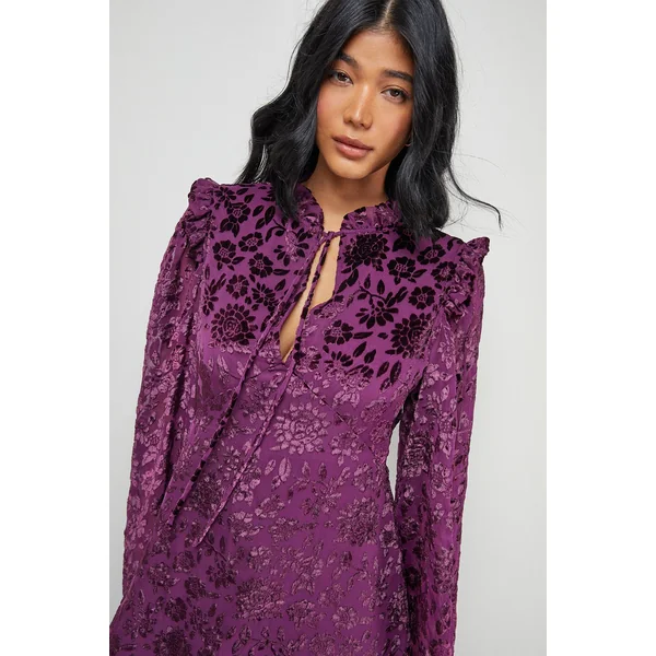 Robe Midi en Velours Dévoré à Volants aux Épaules et Lien Devant