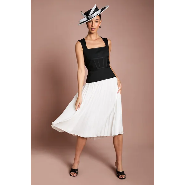 Robe Midi Lisa Tan À Basque Avec Corsage Bandage Et Jupe Plissée En Georgette Monochrome