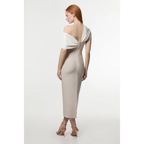 Robe Midi Moulante à Bandage avec Bretelle Asymétrique en Maille