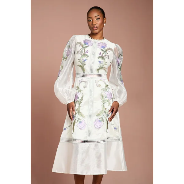 Robe Midi À Manches Bouffantes Brodée