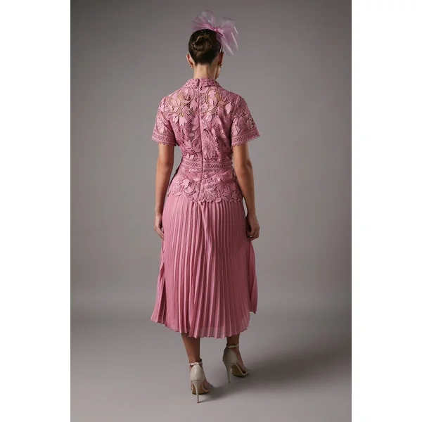 Robe Plissée à Haut en Dentelle