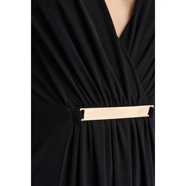 Romilly | Robe longue noire à décolleté plongeant avec détails froncés
