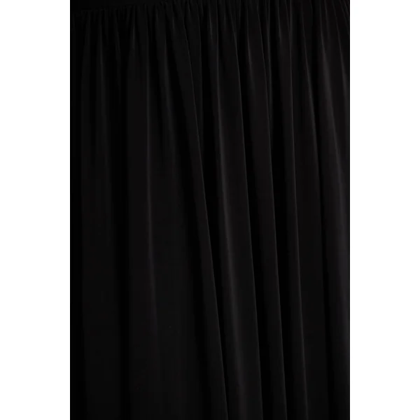 Rosalita | Robe longue noire à col rond avec taille basse et détails froncés