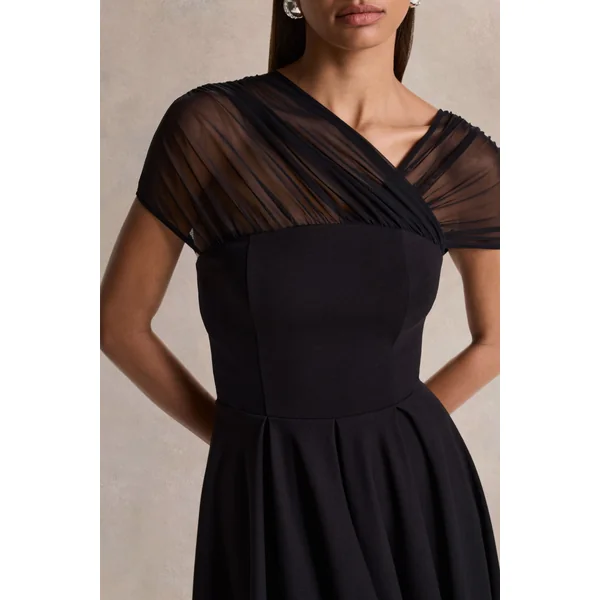 Rosette | Robe mi-longue noire à encolure asymétrique