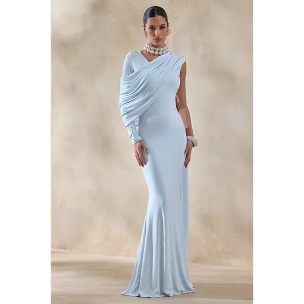Rubelle | Robe longue bleu poudré à encolure asymétrique avec détail drapé