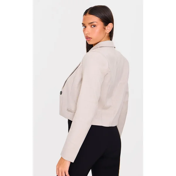 Sable Blazer Court Boxy Avec Poches Plaquées Détaillées