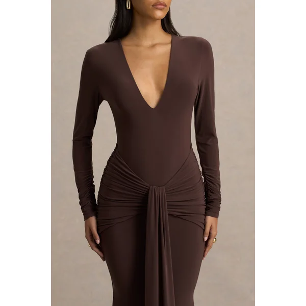 Saffie | Robe longue chocolat portefeuille à décolleté plongeant extrême manches longues et détails froncés