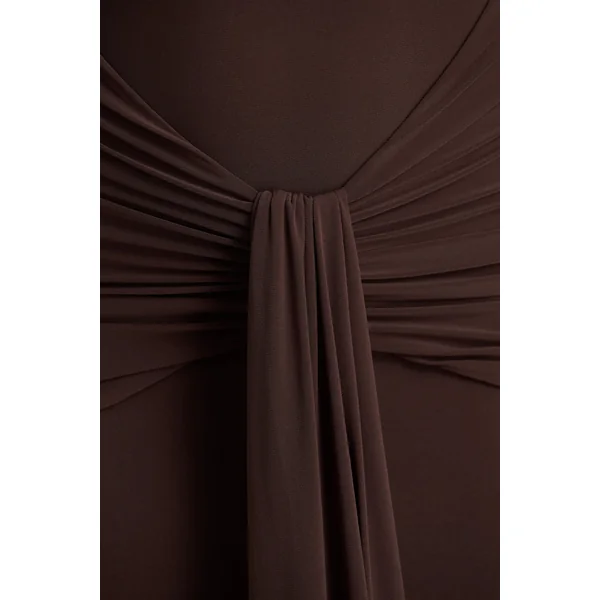 Saffie | Robe longue chocolat portefeuille à décolleté plongeant extrême manches longues et détails froncés
