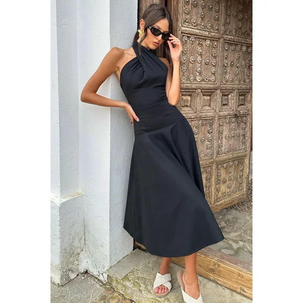 Saint-Malo | Robe mi-longue noire à encolure haute