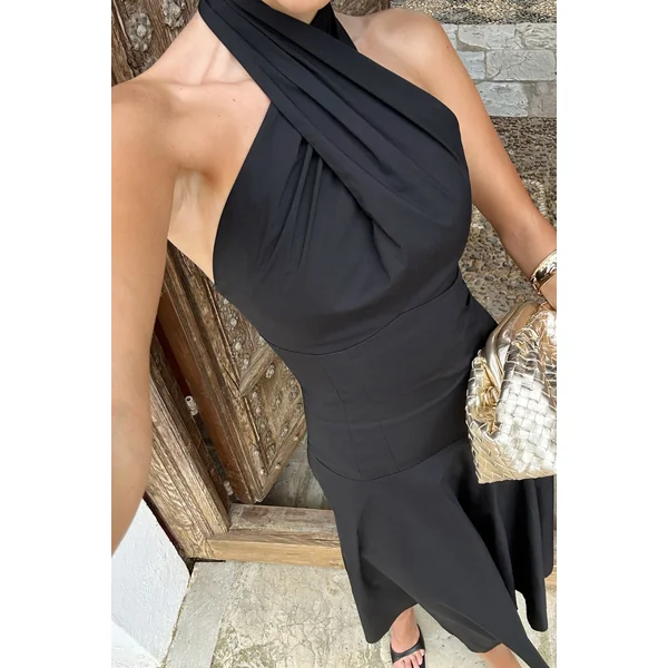 Saint-Malo | Robe mi-longue noire à encolure haute