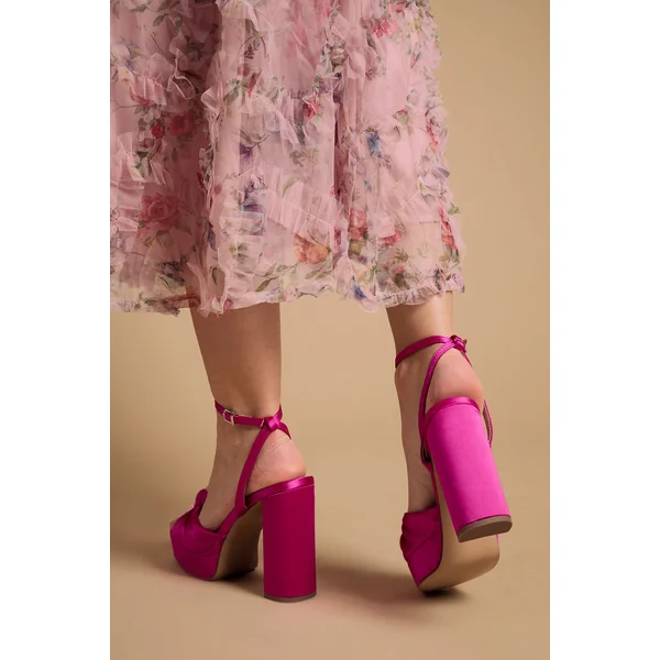 Sandales À Plateforme Melody Rose Lipstick En Satin Noué Avec Talon Bloc Très Haut