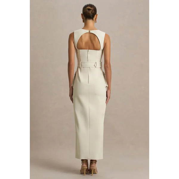 Sandra | Robe longue nude coupe tailleur encolure carrée avec fente haute sur le devant