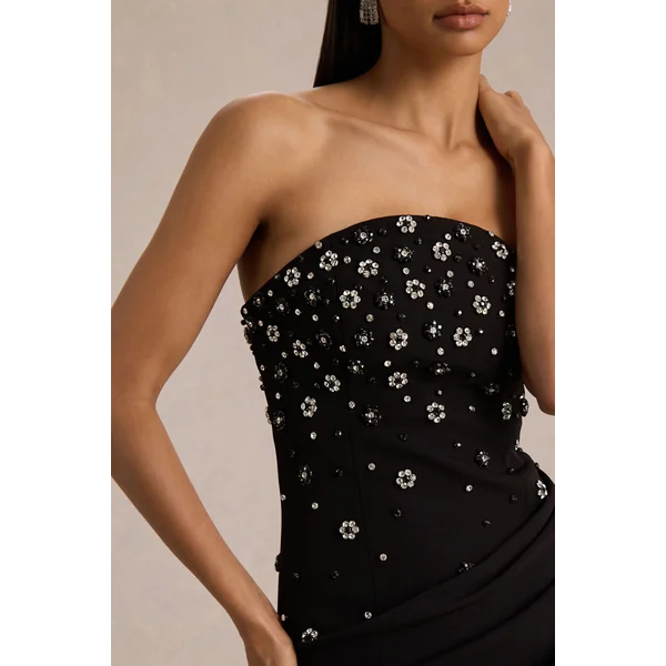 Saphira | Robe Longue Noire à Encolure Bandeau Ornée de Strass
