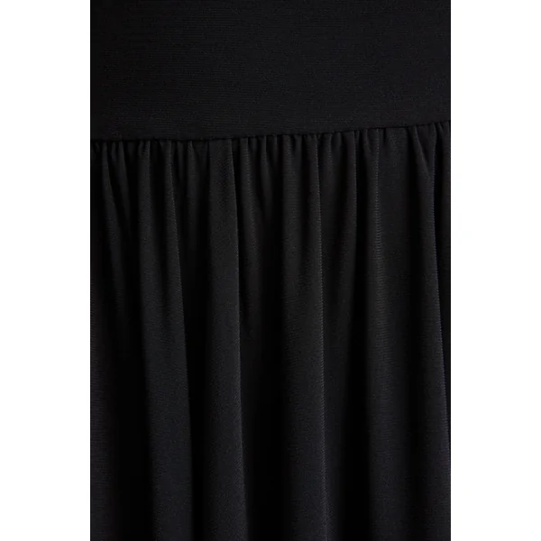 Saskia | Robe longue noire à encolure bardot