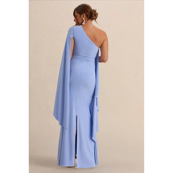 Shanae | Robe longue de maternité bleu clair à encolure asymétrique avec manche cape et détails froncés