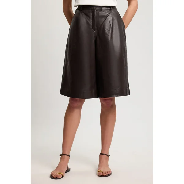Short City En Cuir