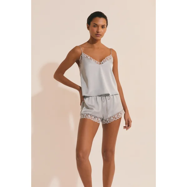 Short de pyjama satiné avec détail en dentelle