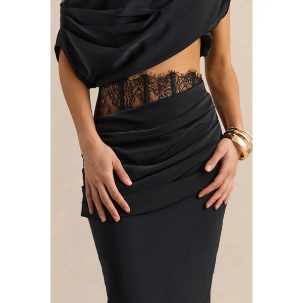 Silora | Jupe longue noire en satin avec détail en dentelle