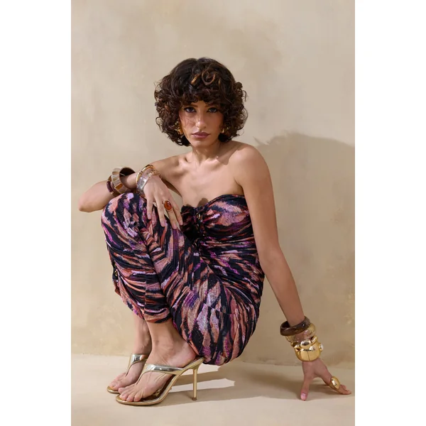 Spontaneity | Robe mi-longue zèbre à encolure bandeau froncée